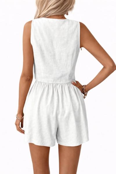 Compleu dama elegant 2 piese, vesta cu nasturi si pantaloni scurti, alb,