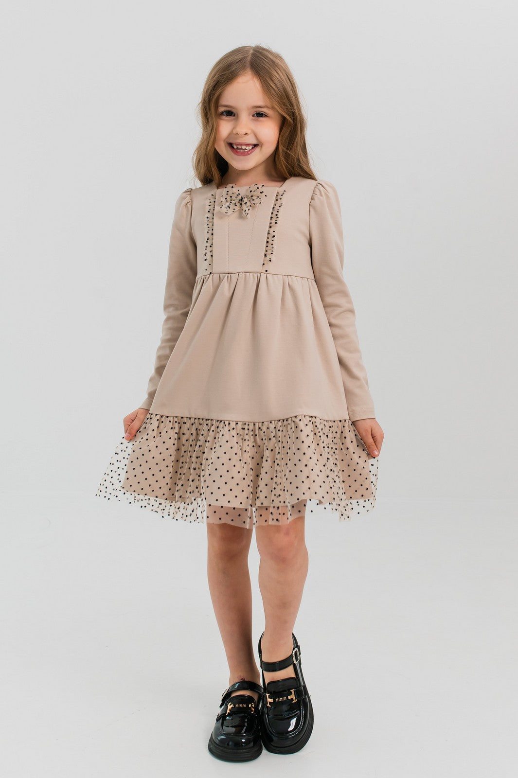 Rochie Radeyah,bej